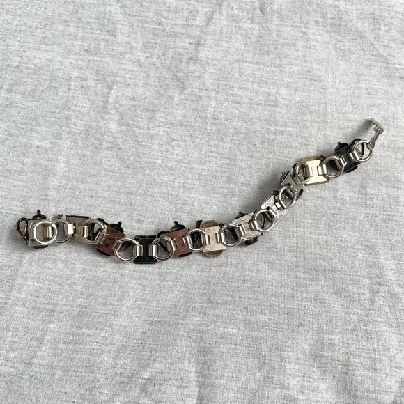 Lorraine Frances Vintage Upcycled Tea Time Clock Bracelet - Picture 4 of 7